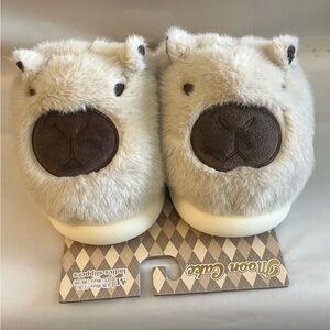 Capybara Slippers adult size medium NWT